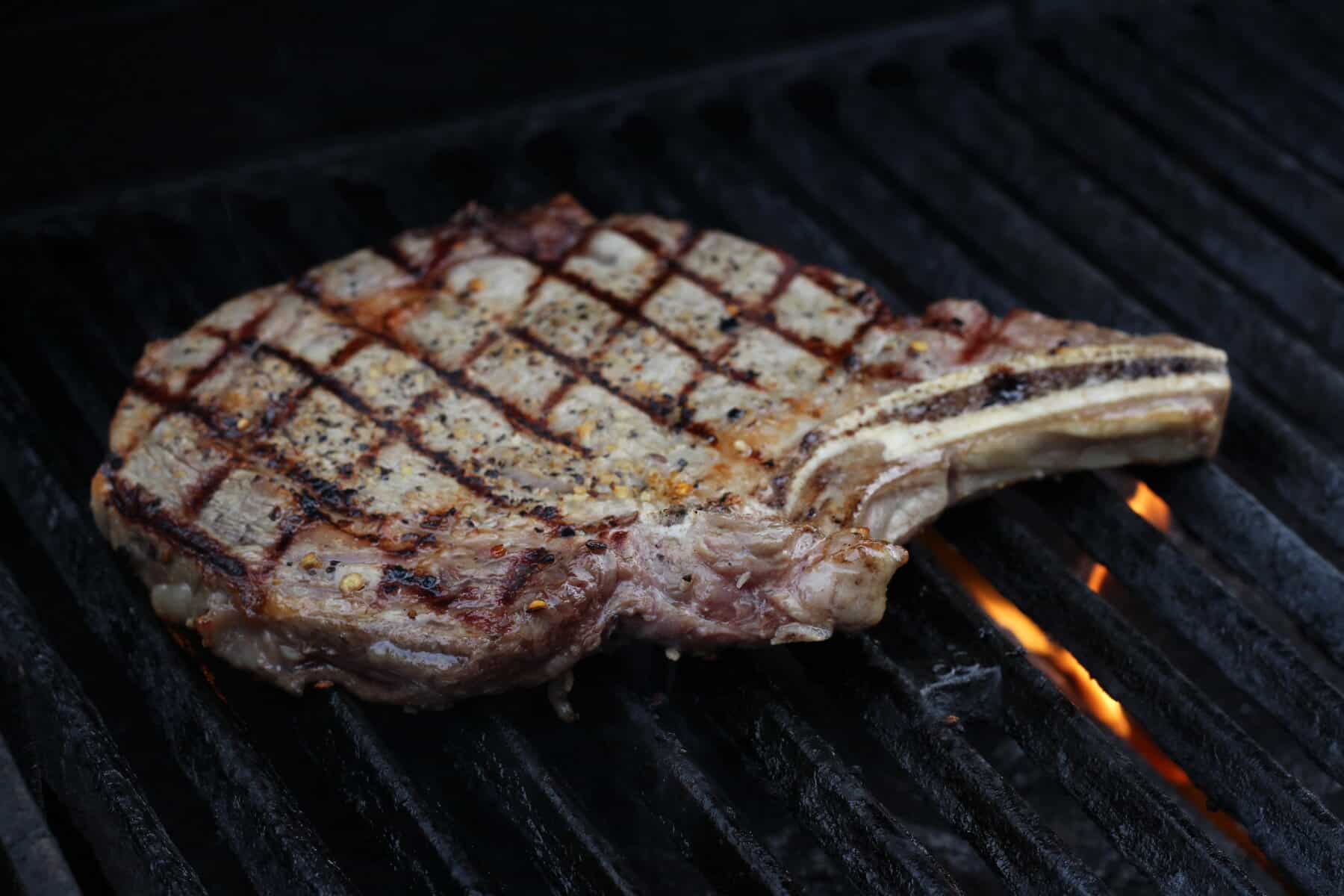 Rib steaks parfaits sur le bbq