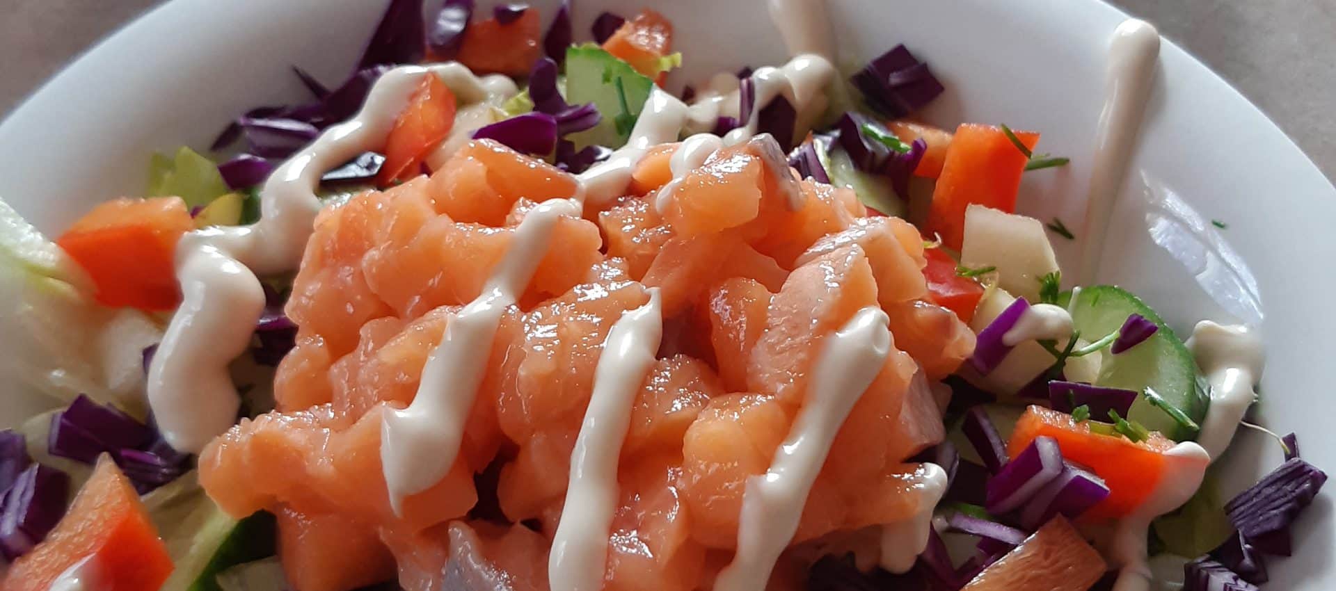 Bol de poke au saumon gravlax express